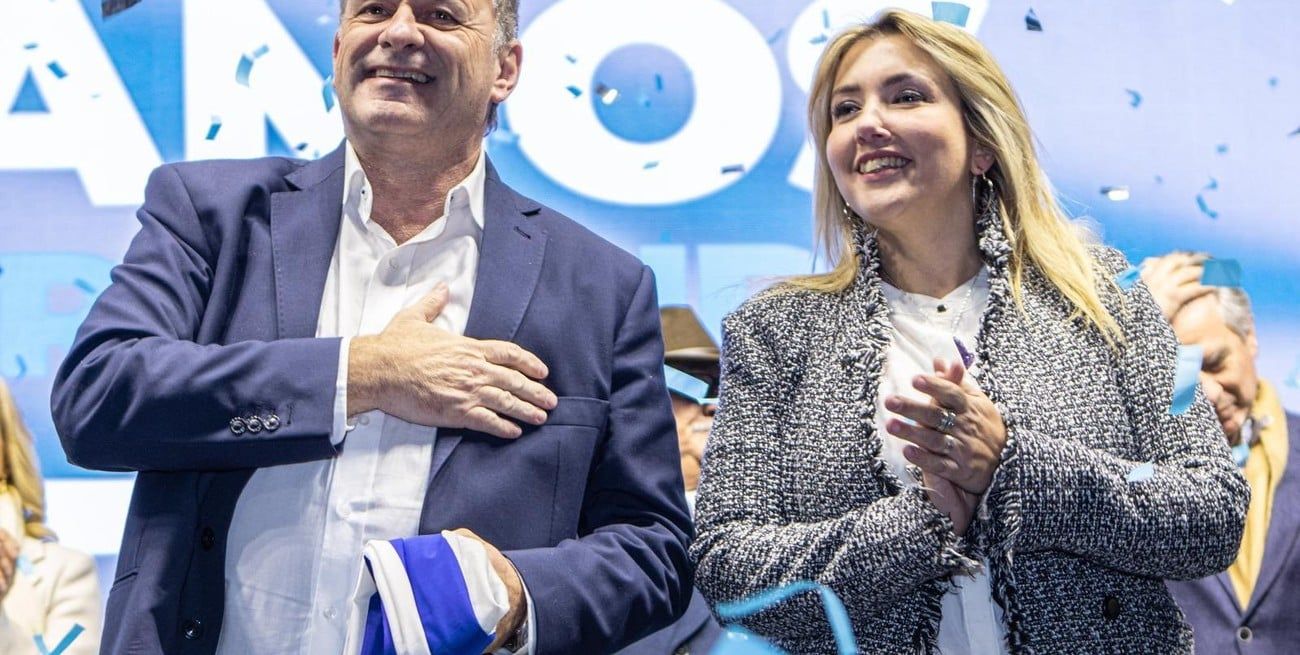 Álvaro Delgado y Valera Ripoll, la fórmula presidencial del oficialista Partido Nacional de Uruguay. Crédito: Álvaro Delgado a través de X.