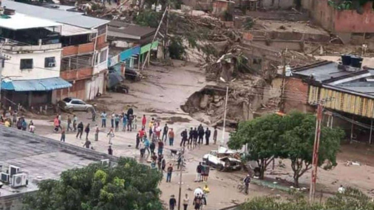 Así amaneció Las Tejerías: muertos, desaparecidos, medio pueblo destruido y en emergencia (+ Video) 