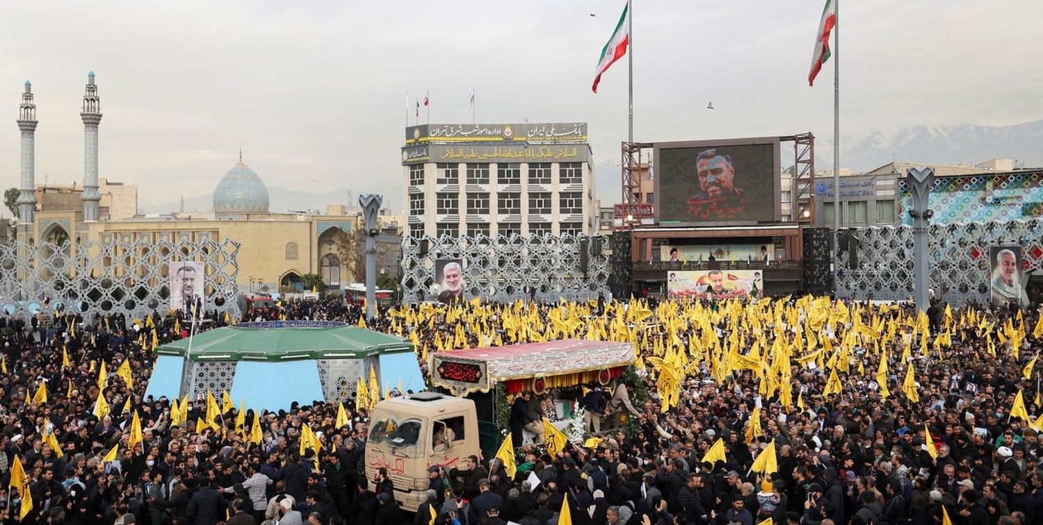 Funeral de Sayyed Razi Mousavi en Teherán. Crédito: Majid Asgaripour/West Asia News Agency