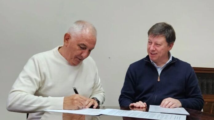 La Unión Industrial de Bahía Blanca (UIBB) firmó un acuerdo con el municipio de Villarino para poner en marcha un ambicioso plan de desarrollo productivo local. (Facebook Unión Industrial de Bahía Blanca)