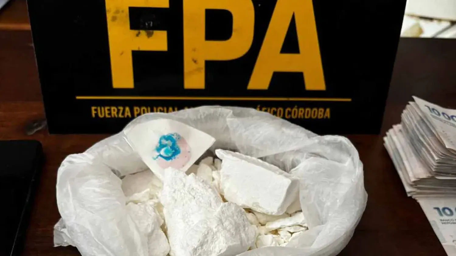 Hallaron grandes cantidades de cocaína de alta pureza en allanamientos en Córdoba.