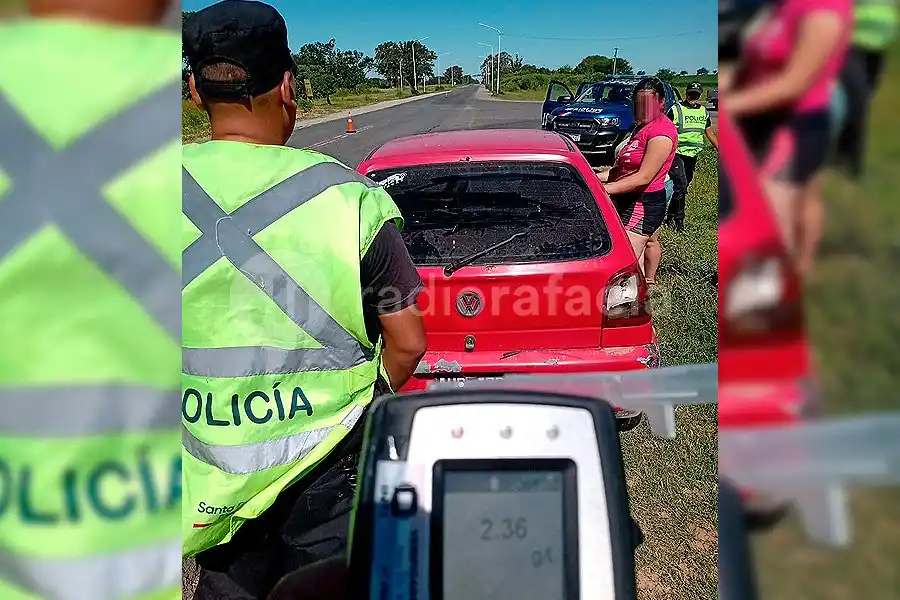 Detuvieron a un conductor con 2,36 g/l de alcohol en sangre en un control vehicular en la región
