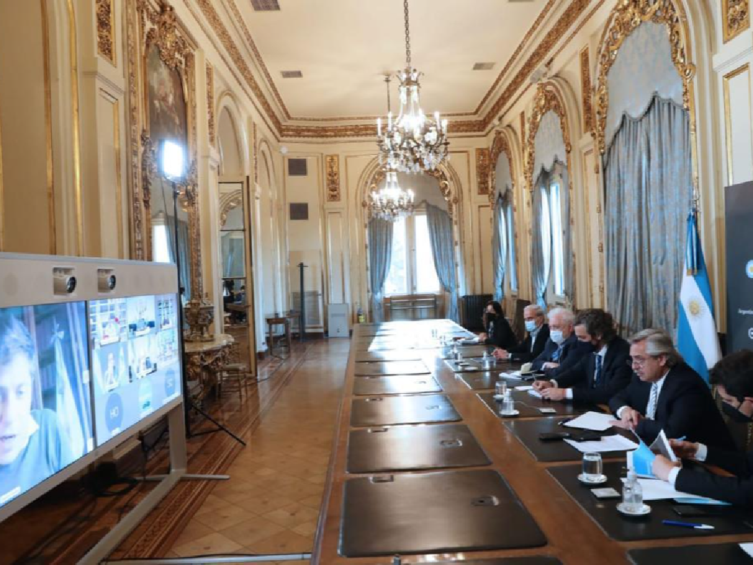 AHORA: El presidente está reunido con gobernadores para analizar las medidas sanitarias