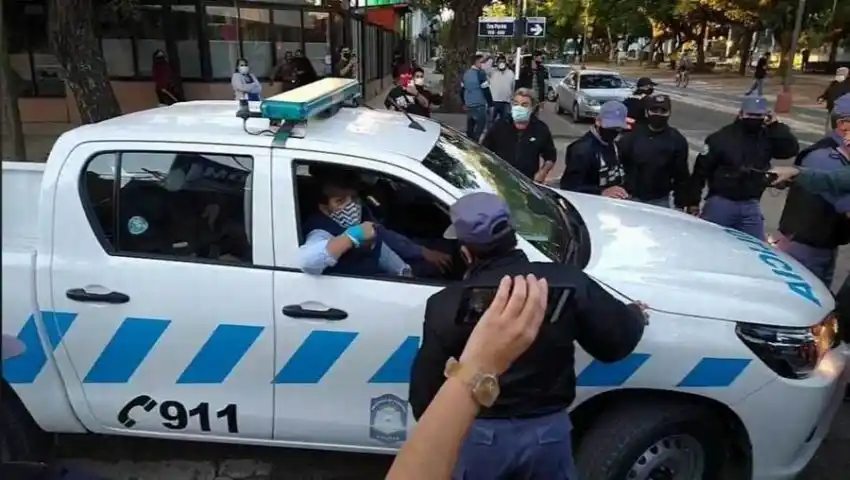 Luego de un altercado con la Policía, detuvieron otra vez a la concejal Neme