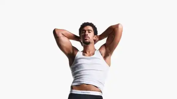 BAD BUNNY LA SIGUE ROMPIENDO: ahora es modelo de ropa interior de Calvin Klein (+ Video)