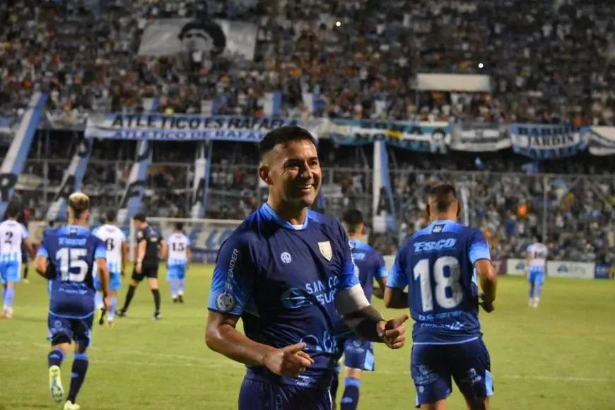 El ex futbolista terminó en el segundo lugar con el 27,58% de los sufragios y desde diciembre de este año asumirá su banca como edil de la ciudad del norte santafesino.