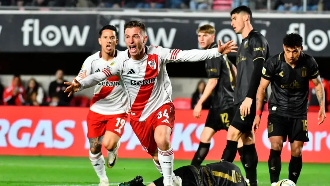 River le ganó 2 a 1 a Estudiantes en La Plata y recuperó la cima