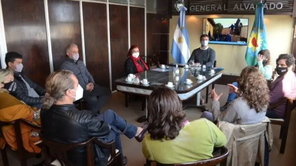 Reunión con la UNMDP para nuevas carreras en Gral Alvarado y crear una sede del CONICET