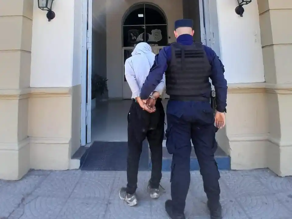 Un gualeguaychuense fue detenido por daños y resistencia a la autoridad