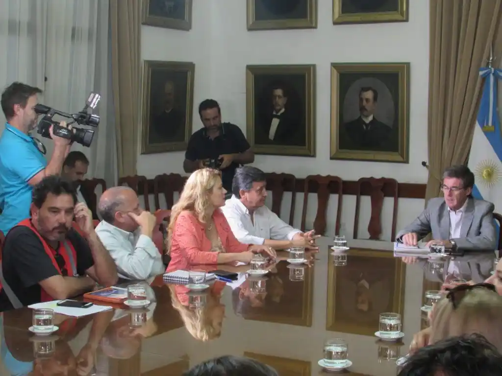 Los gremios docentes consultarán a las bases si aceptan o rechazan la última oferta salarial