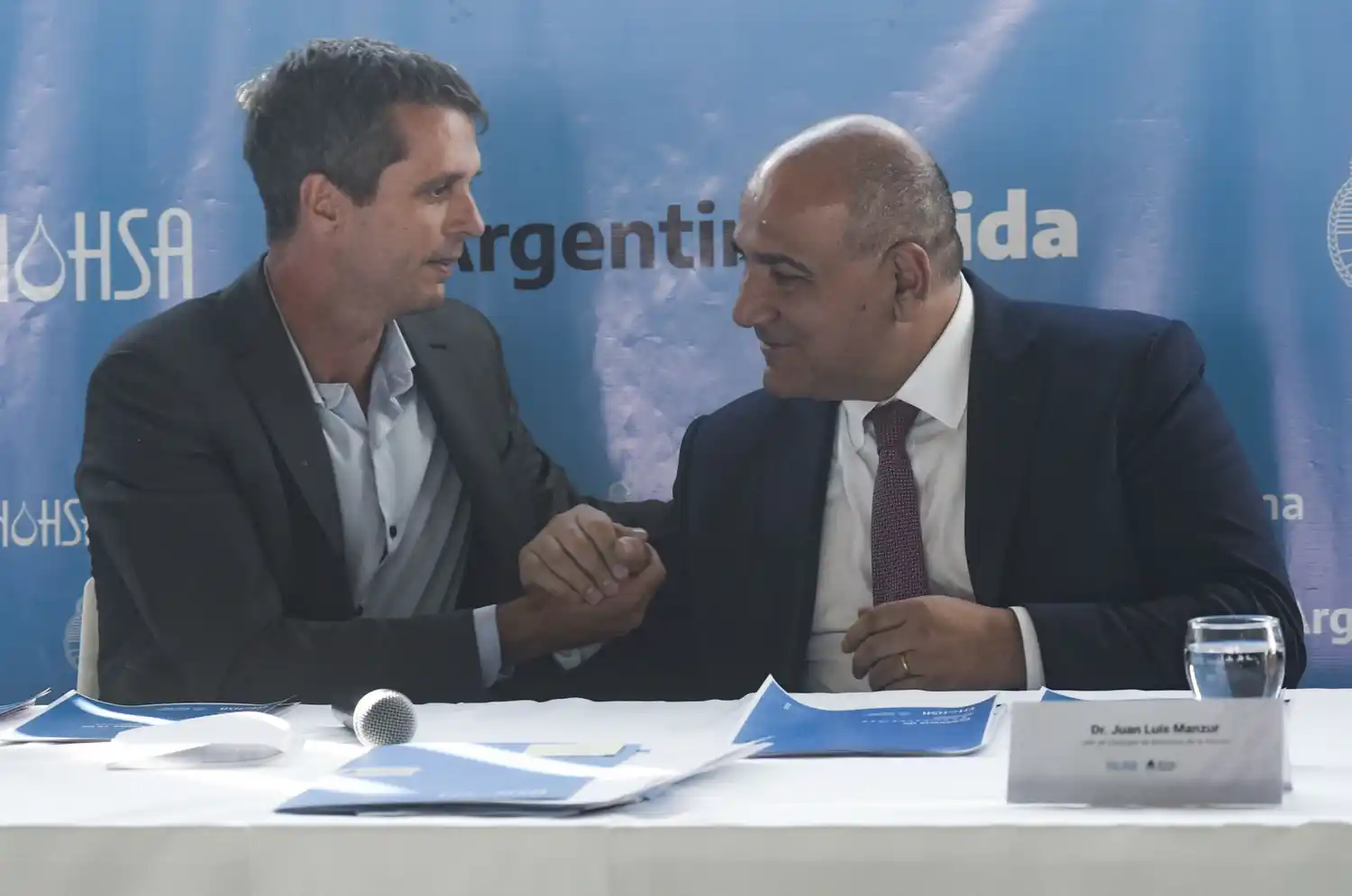 Manzur y Cresto firmaron convenios para más obras en Entre Ríos