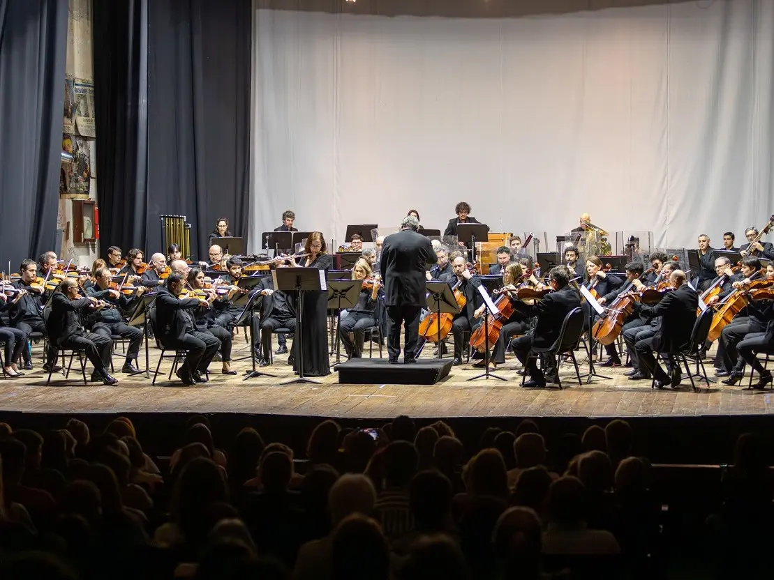 La Sinfónica volvió a llenar el Teatro Municipal 3 de Febrero