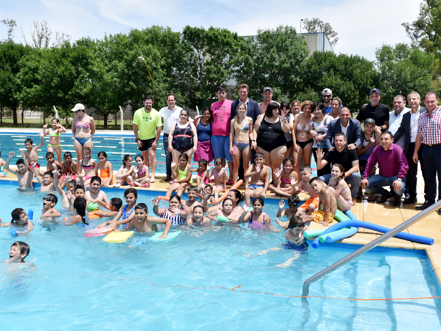 Se puso en marcha la temporada de verano en el Polideportivo Municipal