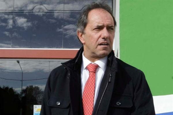Scioli: "Tenemos que explicarle a la sociedad las consecuencias que pueden tener algunas políticas"