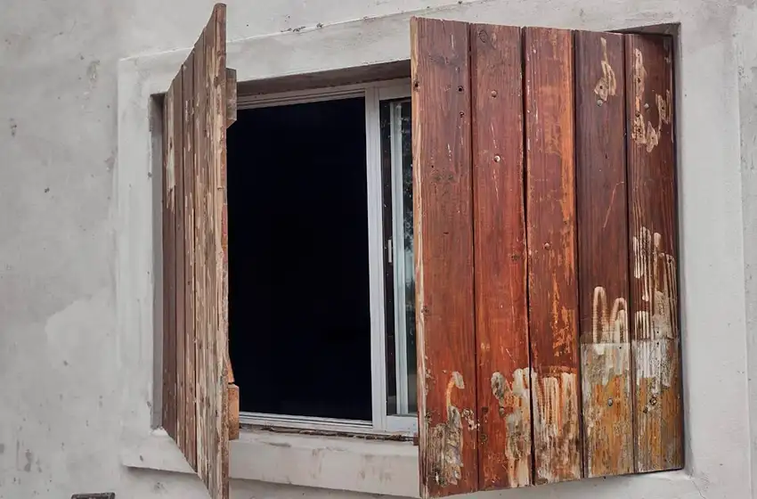 Intentó robar elementos de construcción y una pava eléctrica