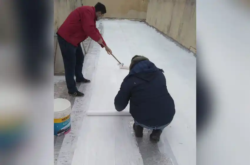 A pesar de no haber clases, continúan las obras en escuelas municipales