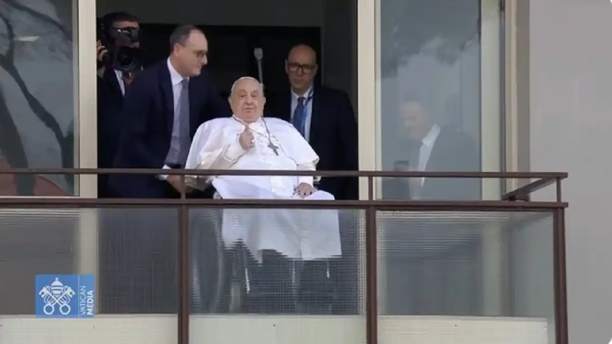 «GRACIAS a TODOS»: el papa FRANCISCO regresa al VATICANO luego de 37 días hospitalizado