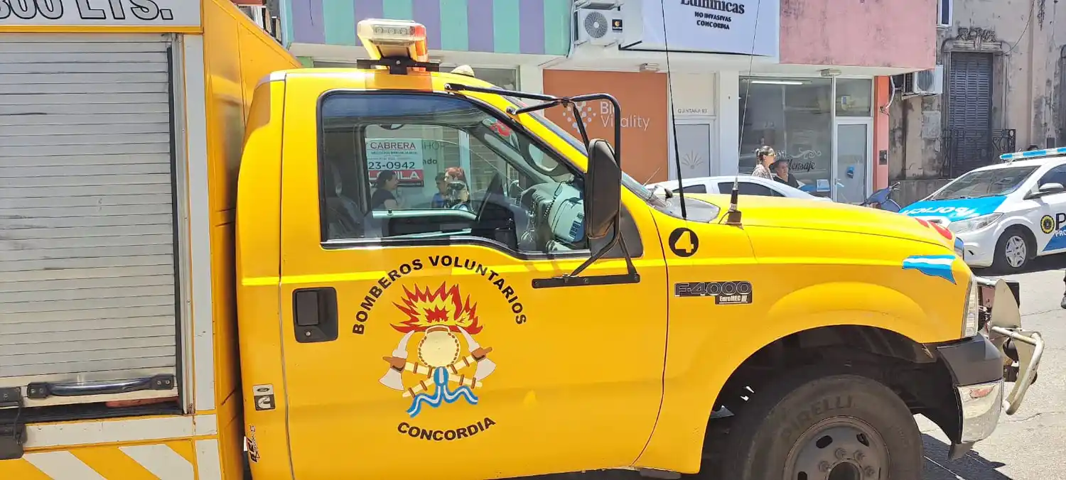 Once residentes fueron evacuados por el incendio de un geriátrico en zona céntrica