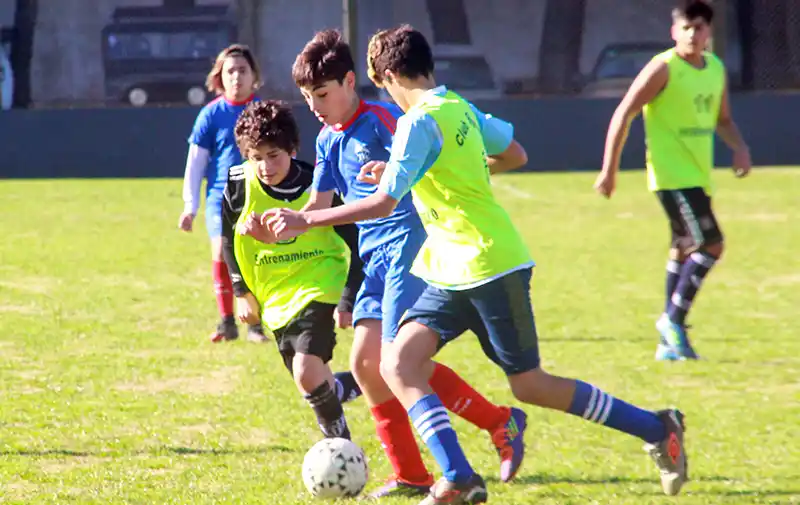 La pelota volvió a rodar