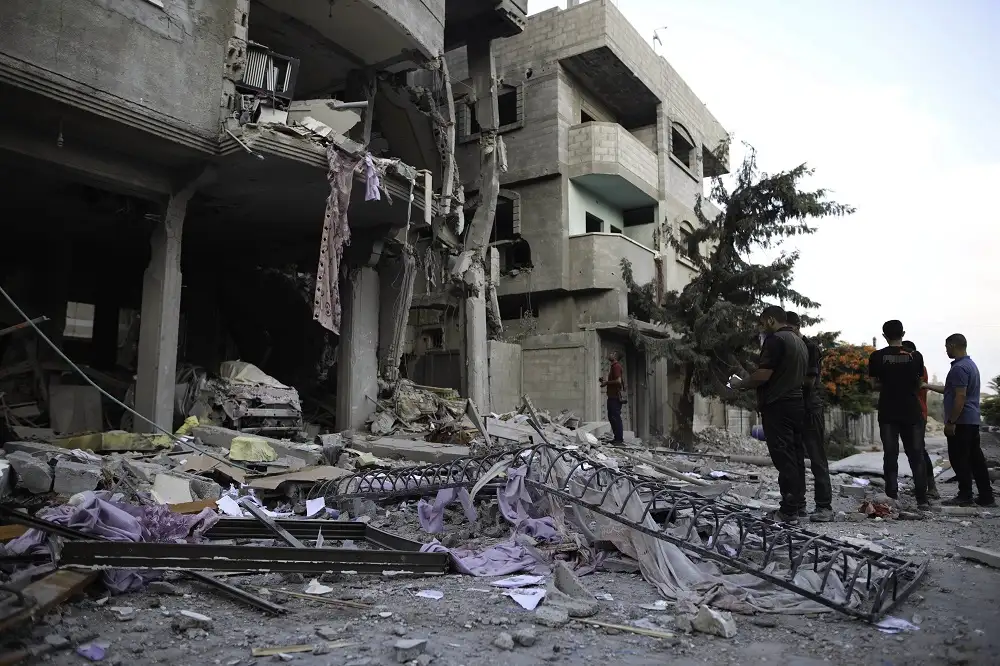 Diversos edificios fueron destruidos en un nuevo bombardeo israelí.