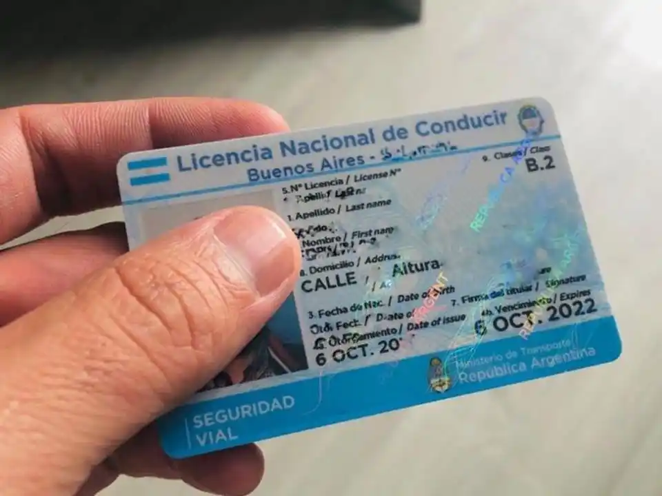 La Provincia continúa otorgando la Licencia de Conducir física hasta que establezca un acuerdo con la Agencia Nacional de Seguridad Vial.