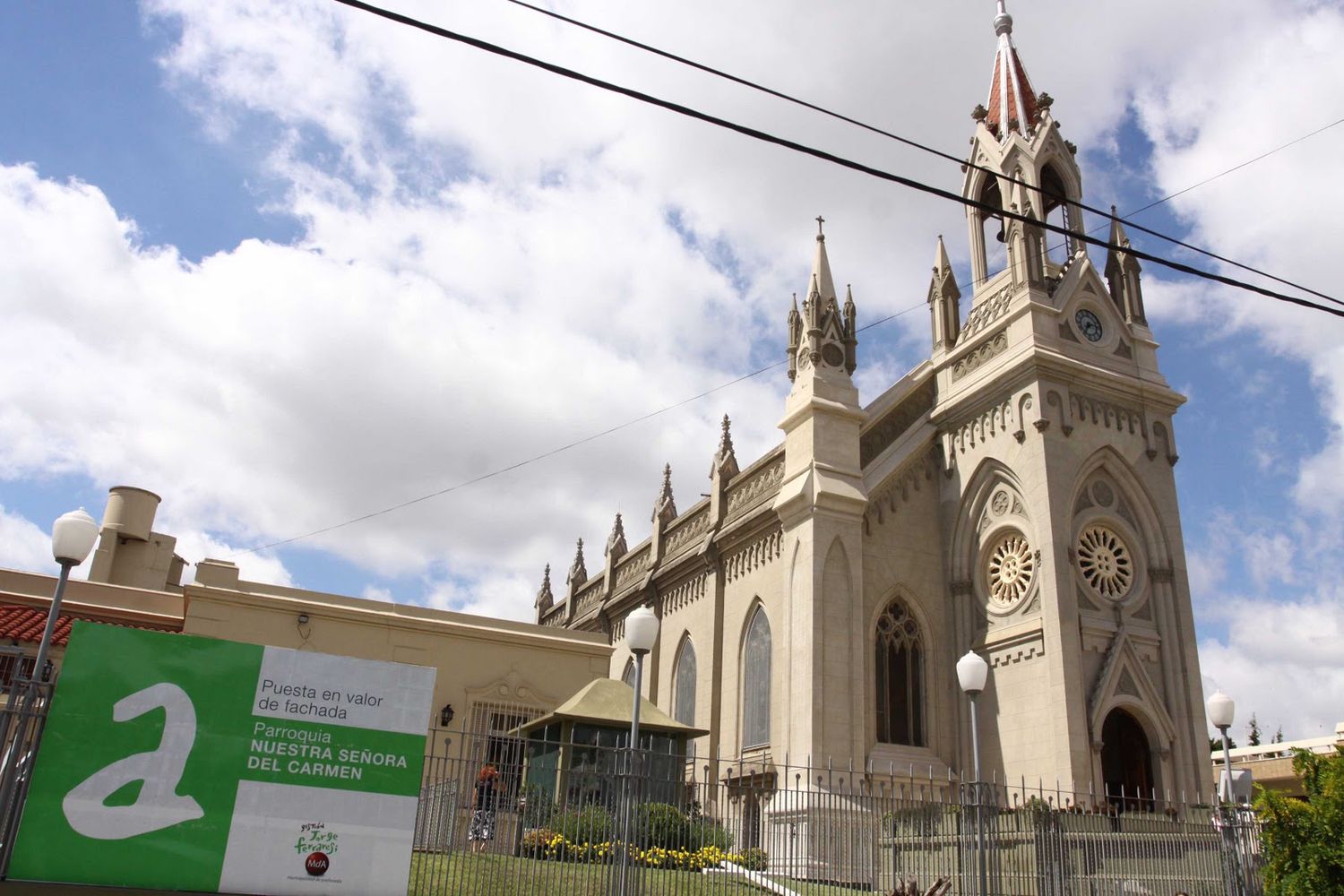 Delincuentes armados asaltaron una Iglesia en Wilde