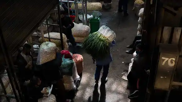 EXPLOTACIÓN INFANTIL: hay niños venezolanos realizando trabajos forzados en Bogotá