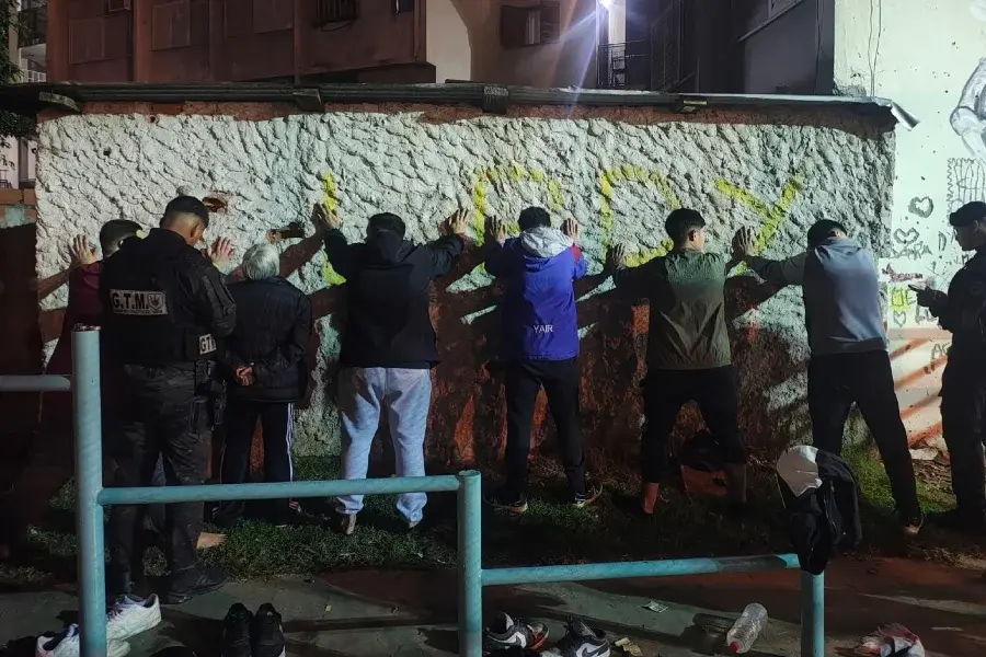 Seis detenidos con drogas en un playón de zona oeste: hay dos menores involucrados