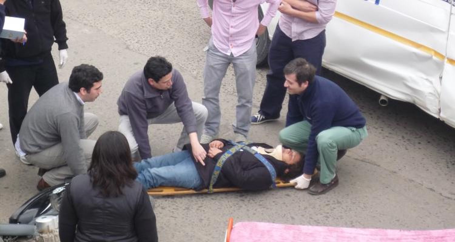 Accidente de tránsito: Motociclista hospitalizado