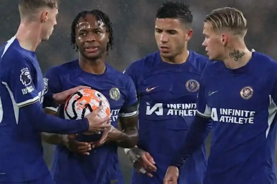 Enzo Fernández retomó los entrenamientos con Chelsea: pedido de disculpas y miradas de reojo