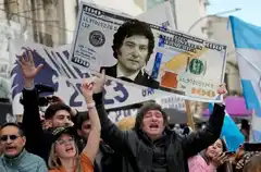 Javier Milei: “Nos van a salir dólares por las orejas”