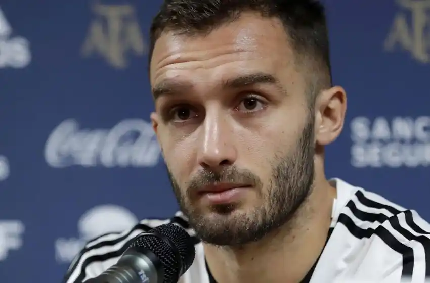 Germán Pezzella, el primer jugador argentino en contraer coronavirus