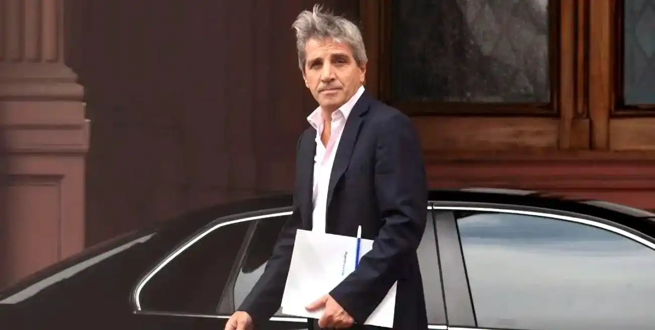 Luis Caputo analiza distintas alternativas para cubrir los vencimientos de deuda de enero.