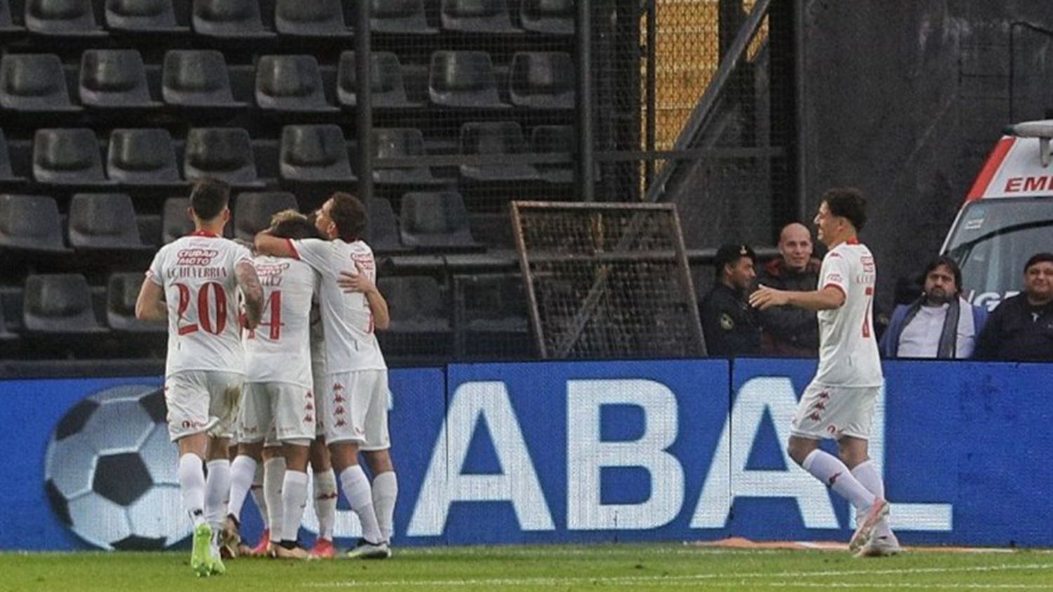 En Santa Fe, el "Globo" le ganó 2-0 a la "Gloria".