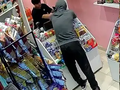 Las imágenes dentro y fuera del comercio fueron clave como prueba incriminatoria para el ahora sentenciado.