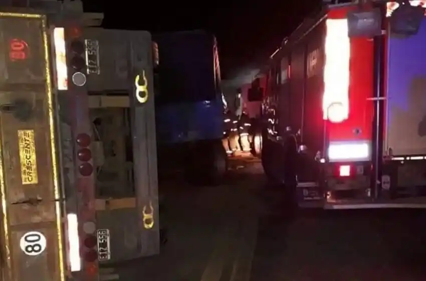 Tres camiones protagonizaron un impactante choque en cadena en la ruta provincial 91