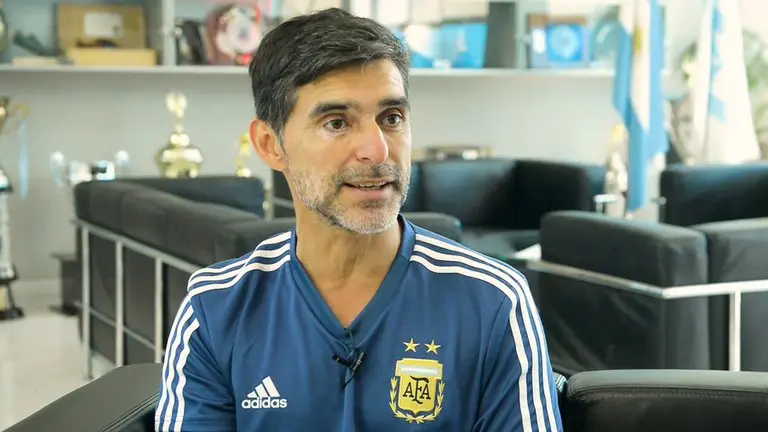 Roberto Ayala sufrió un violento asalto: lo atacaron con adoquines y le robaron $650.000