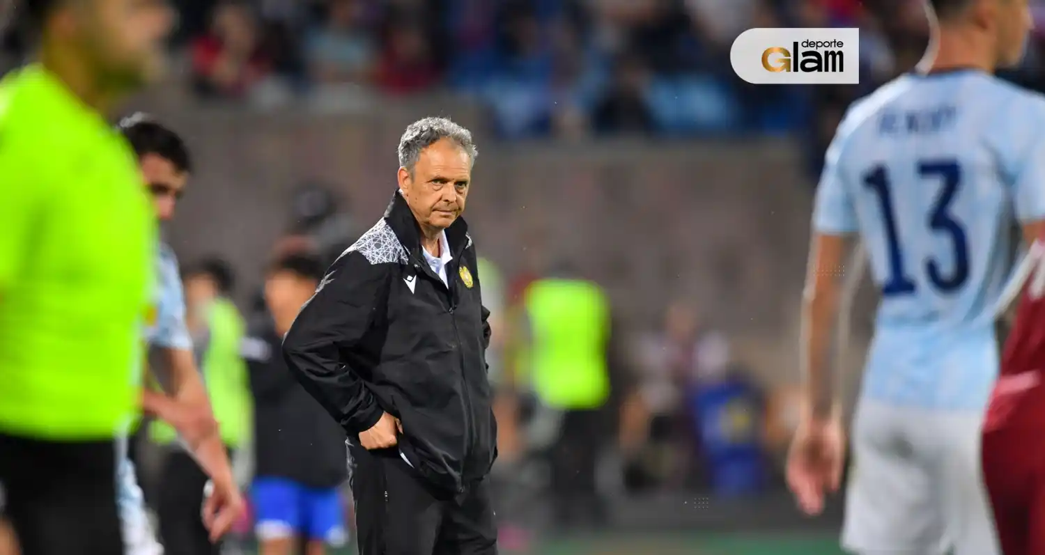 Sevilla FC vuelve a recibir al DT, luego del fallido paso de García Pimienta (Foto: Shutterstock)