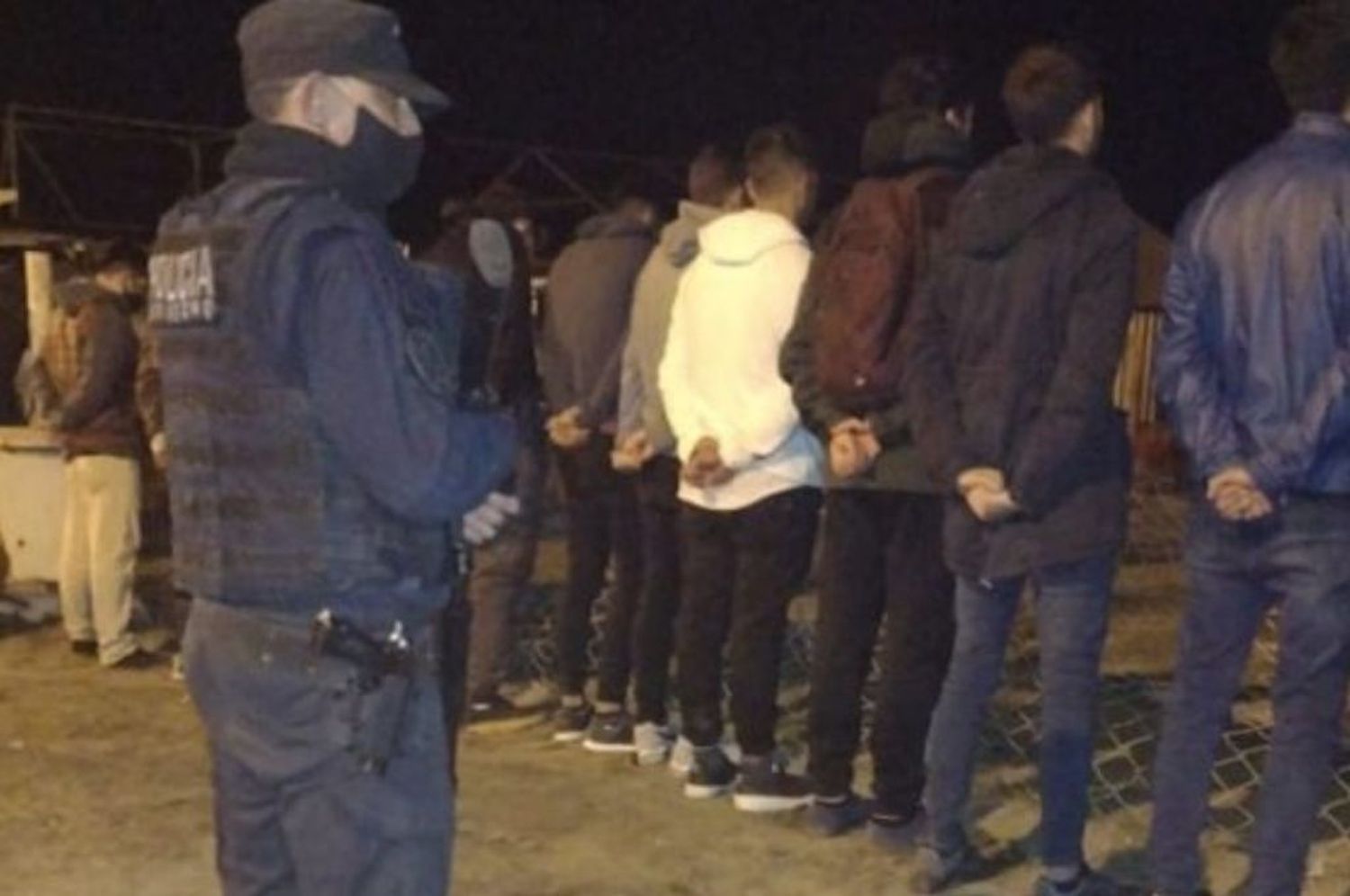 Detienen a 24 rosarinos en Bariloche por participar de una fiesta clandestina