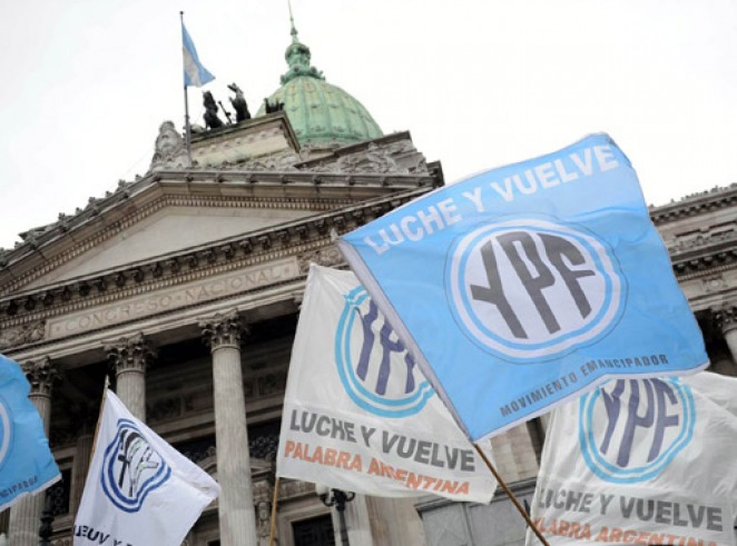 El Gobierno confirmó que Repsol aprobó el acuerdo por YPF