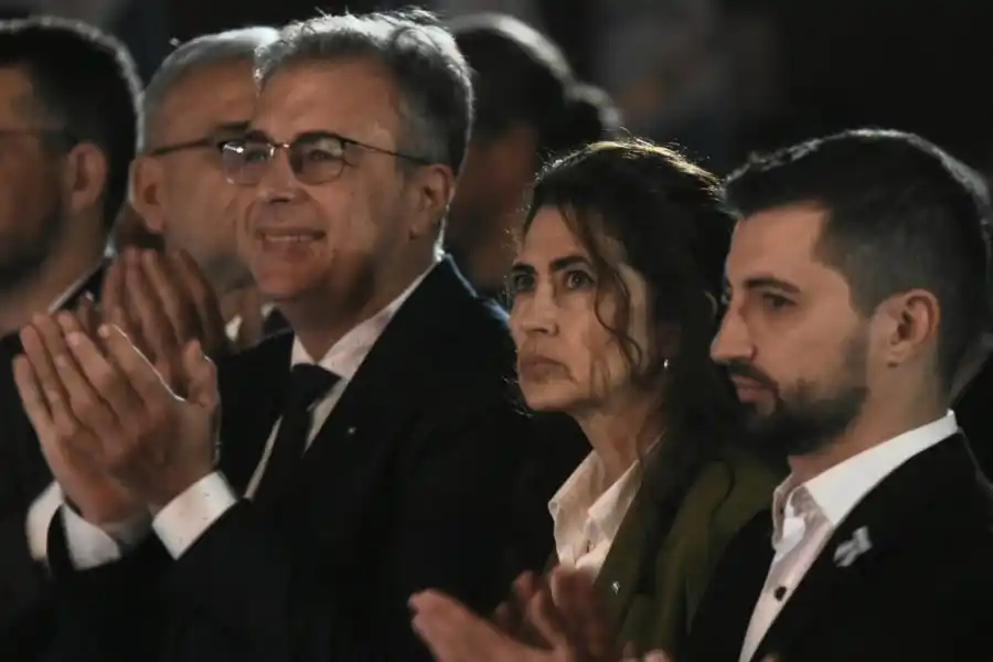 Luis Castellano, su esposa Rosana Gastaldi y el Concejal Juan Senn