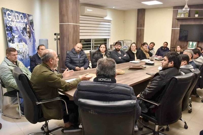 La provincia y comercios trabajan en listado de
precios que acompañen los salarios del trabajador
