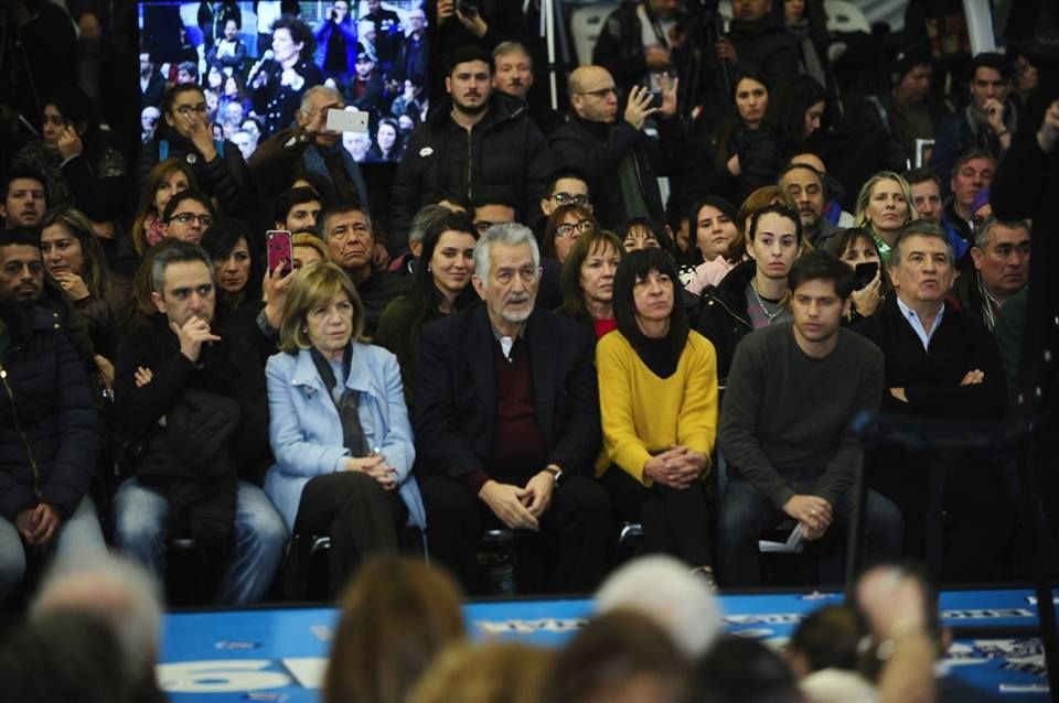 “Jamás nos arrepentiremos de las decisiones que sostuvimos, de las luchas que dimos ni de las transformaciones que logramos, y con esa fuerza vamos a recuperar la justicia social en nuestro país”, aseguró Sergio Urribarri