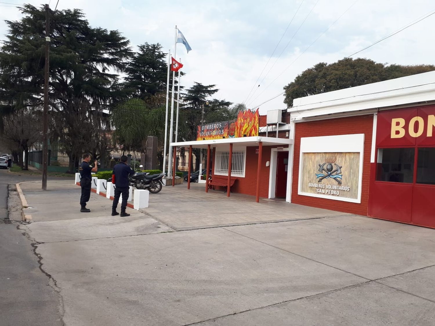 Todos por Corrientes: Bomberos de San Pedro reciben donaciones