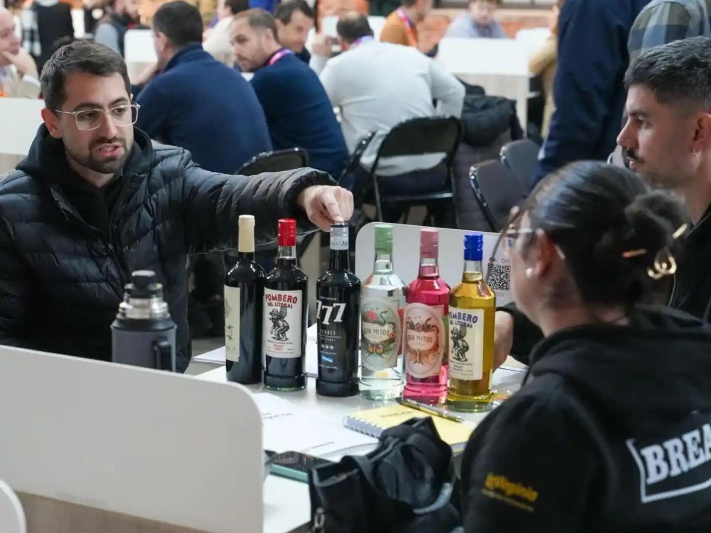 Encuentro entre compradores y vendedores de diferentes puntos del país.