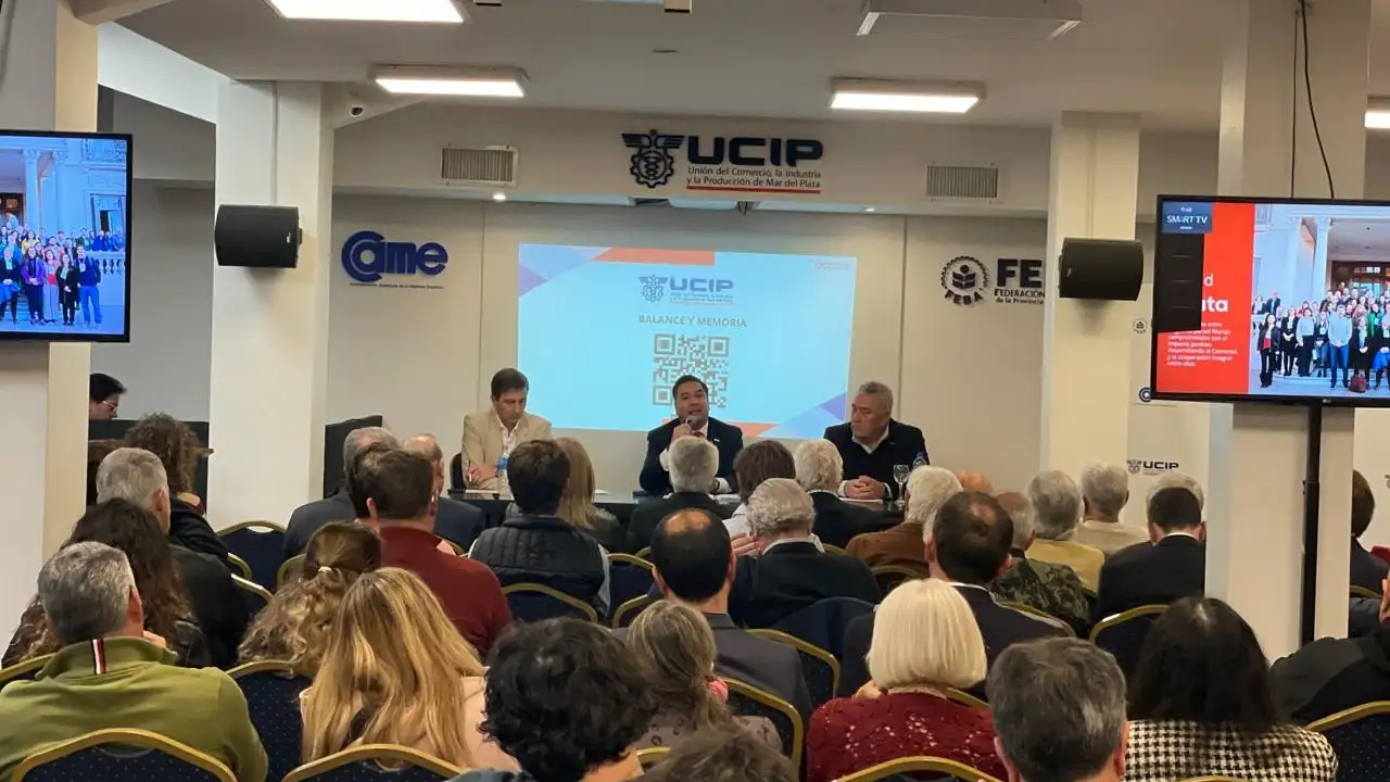 "Cada peso retenido a un sector que aporta cerca de 800 millones de dólares anuales a la economía representa menos capital para las empresas", sostuvo acerca de la pesca.