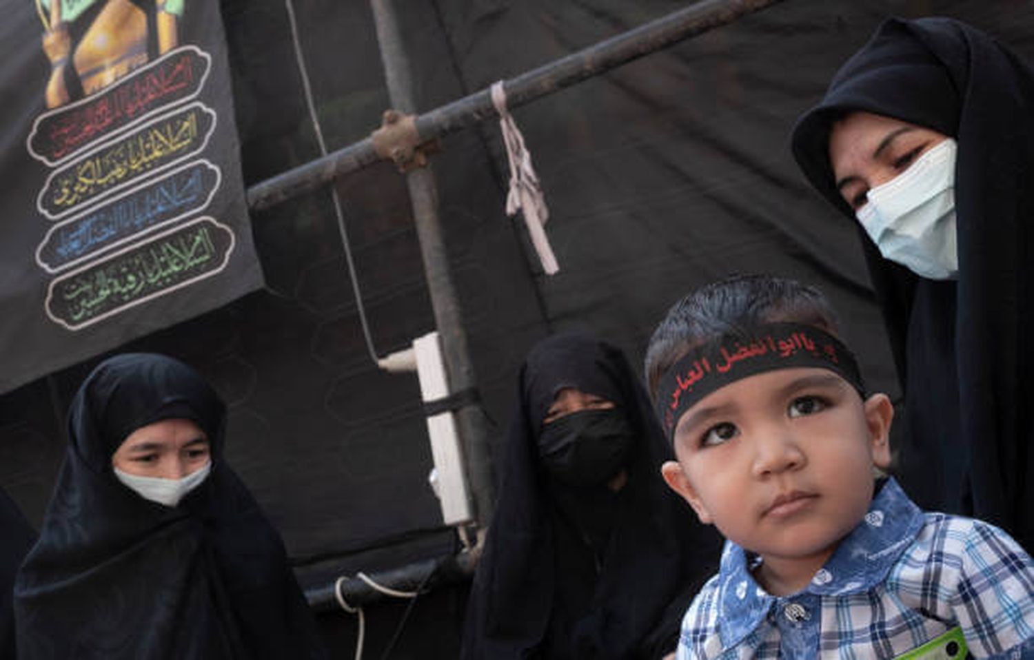 ¡HORROR! Niños son prostituidos por talibanes en Afganistán