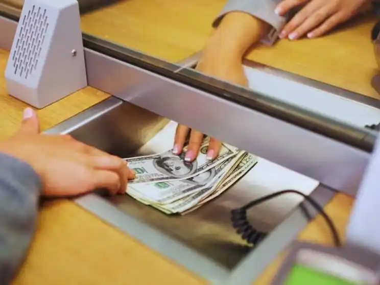 Los argentinos compraron más de 5.000 millones de dólares en septiembre, la cifra más alta desde 2018