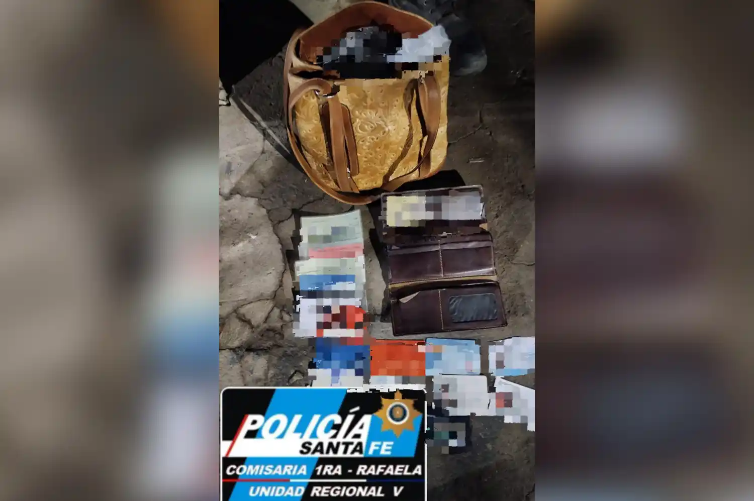 Dejó el auto estacionado y le robaron una mochila con documentación