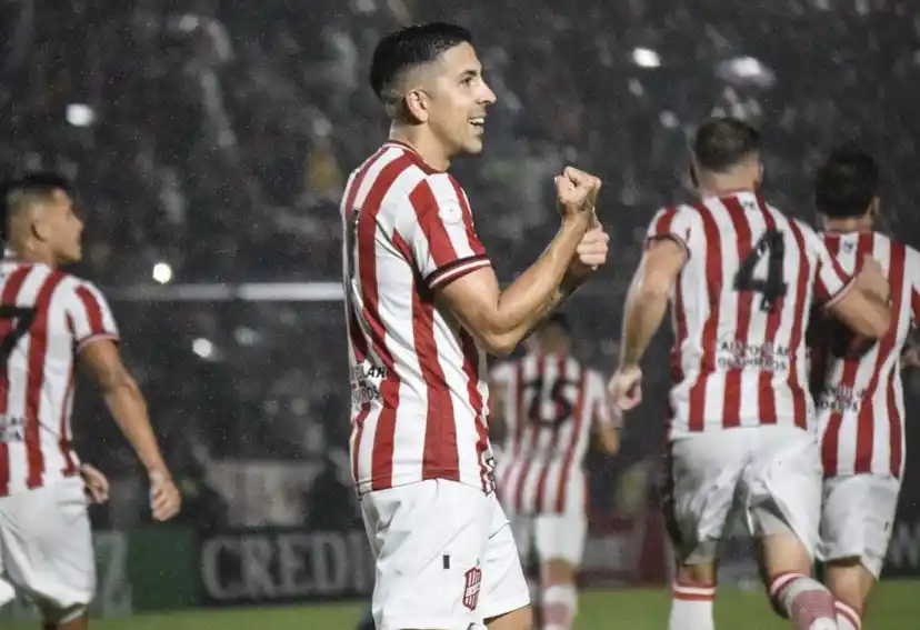 El gol de Diego Sosa que sentenció la victoria de San Martín de Tucumán